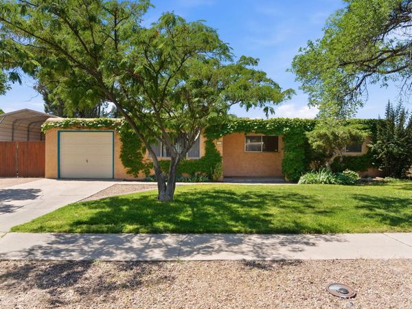 1320 Delamar Avenue NW, Albuquerque, NM 87107