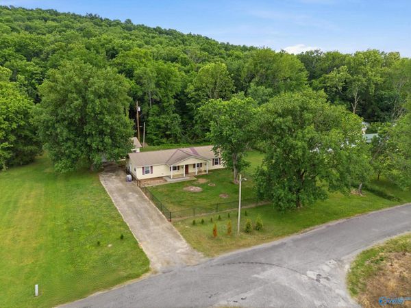994 County Road 183, Woodville, AL 35776