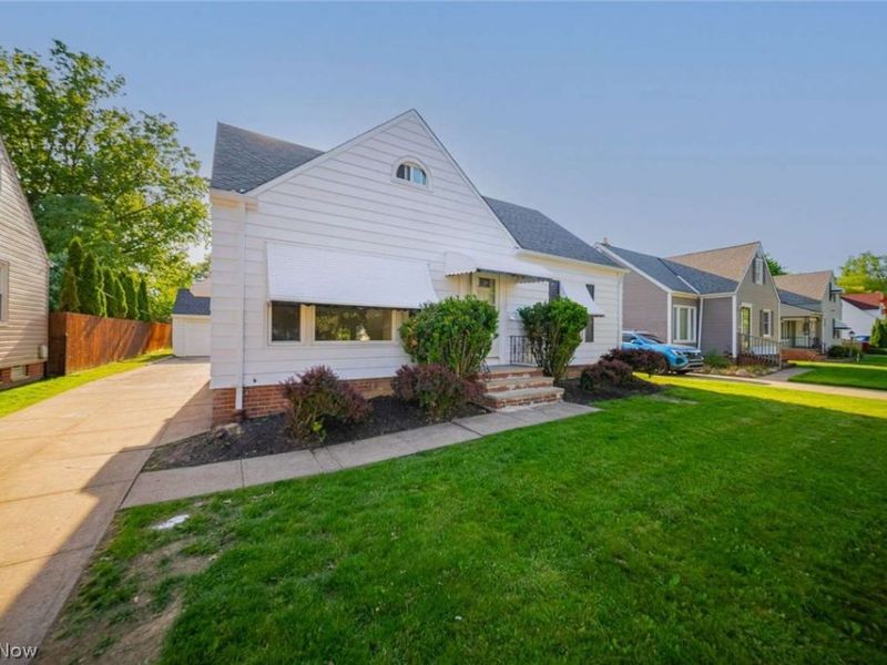 420 E 271st Street, Euclid, OH 44132 Photo 1