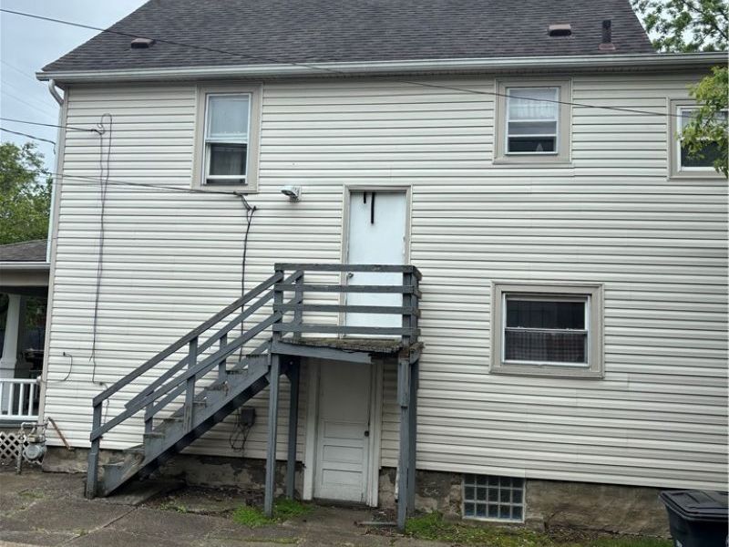 2136 16th Street SW, Akron, OH 44314 Photo 3