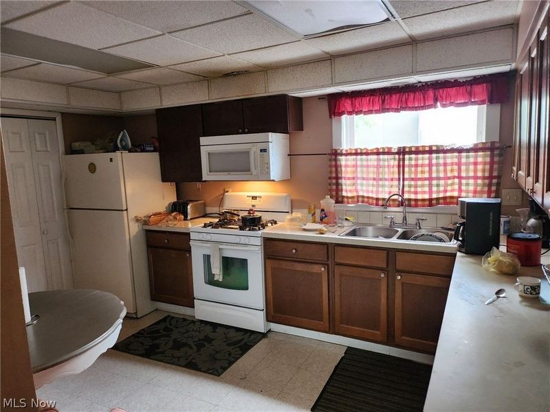 2136 16th Street SW, Akron, OH 44314 Photo 6