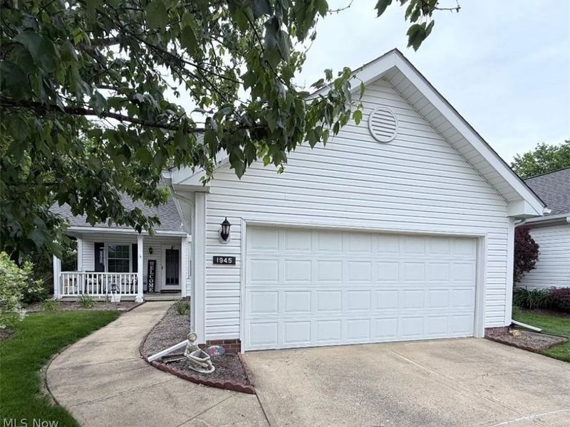 1945 Deerhaven Ln , Broadview Heights, OH 44147 Photo 1