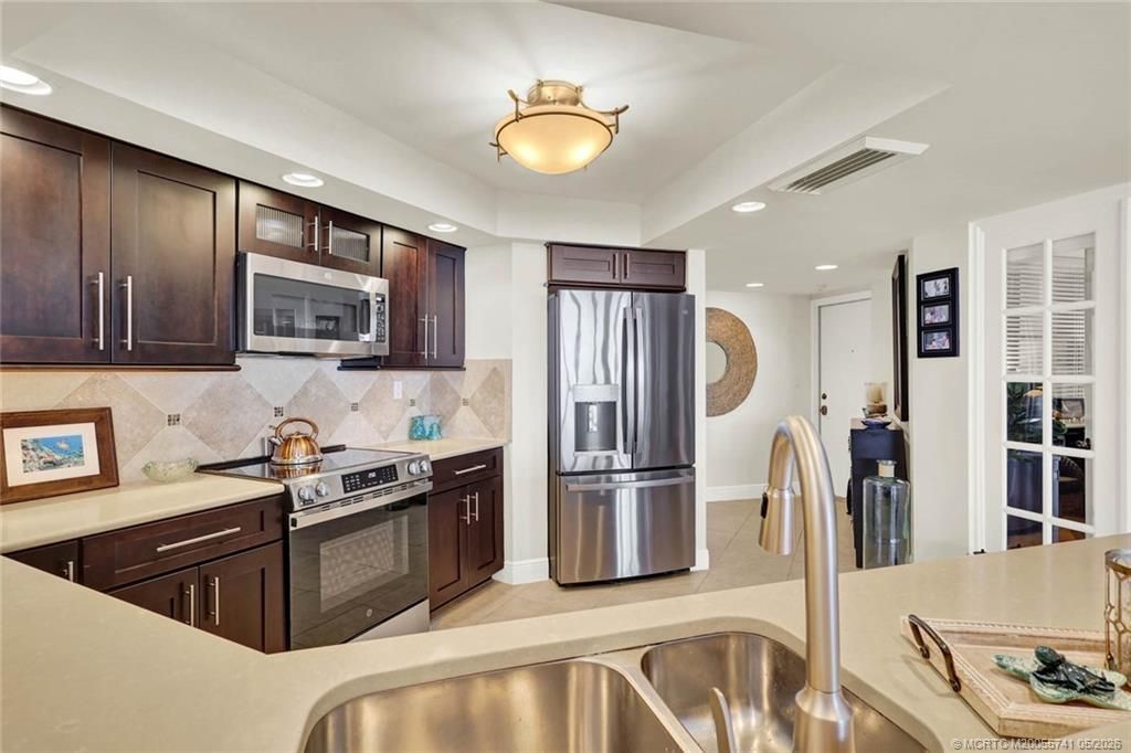 9500 S Ocean Drive, Unit 1705, Jensen Beach, FL 34957 Photo