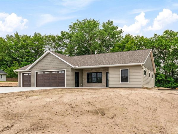 38098 Red Cedar Circle, Prairie Du Chien, WI 53821