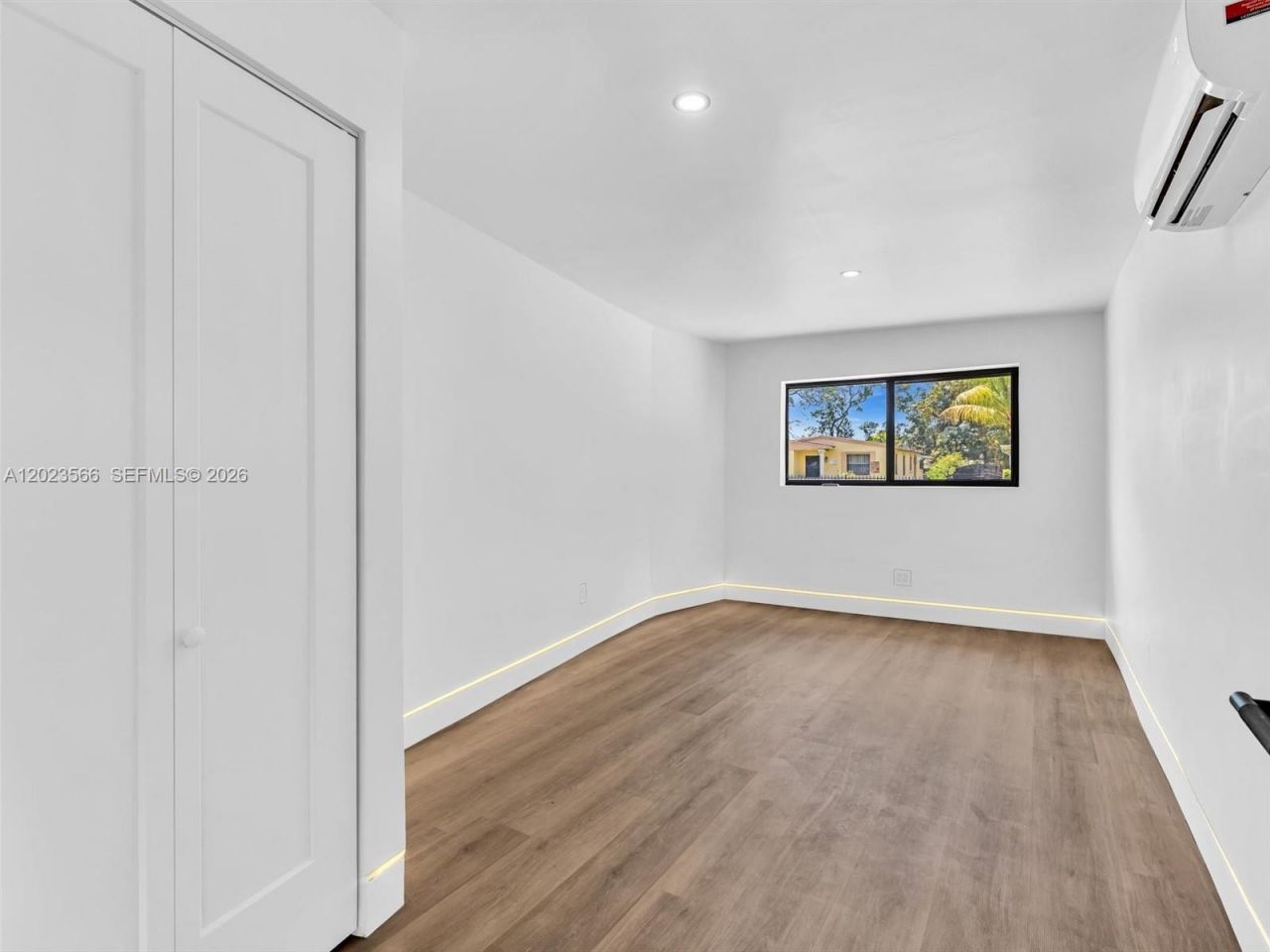 125 NW 122nd St , North Miami, FL 33168 Photo