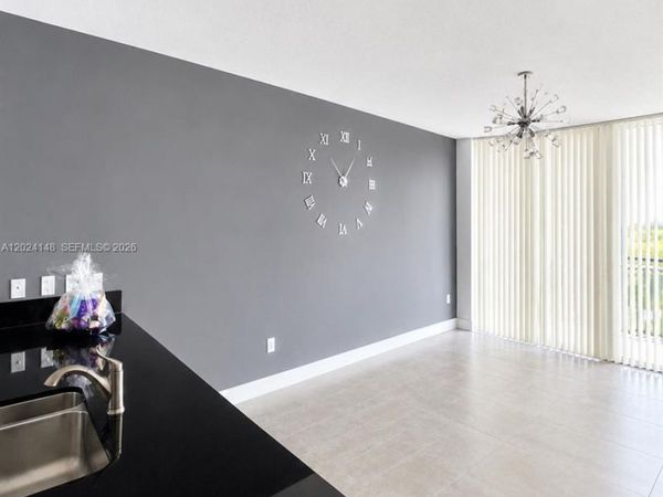 79 SW 12th St , Unit 1405-S, Miami, FL 33130