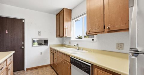106 Perraud Dr, Folsom, CA 95630 Photo
