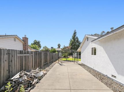 106 Perraud Dr, Folsom, CA 95630 Photo