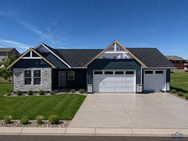 4413 AUGUSTA DR, Rapid City, SD 57703