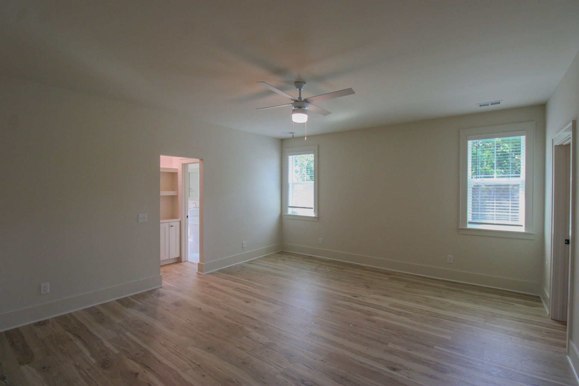 3633 Happyland Boulevard Photo 20