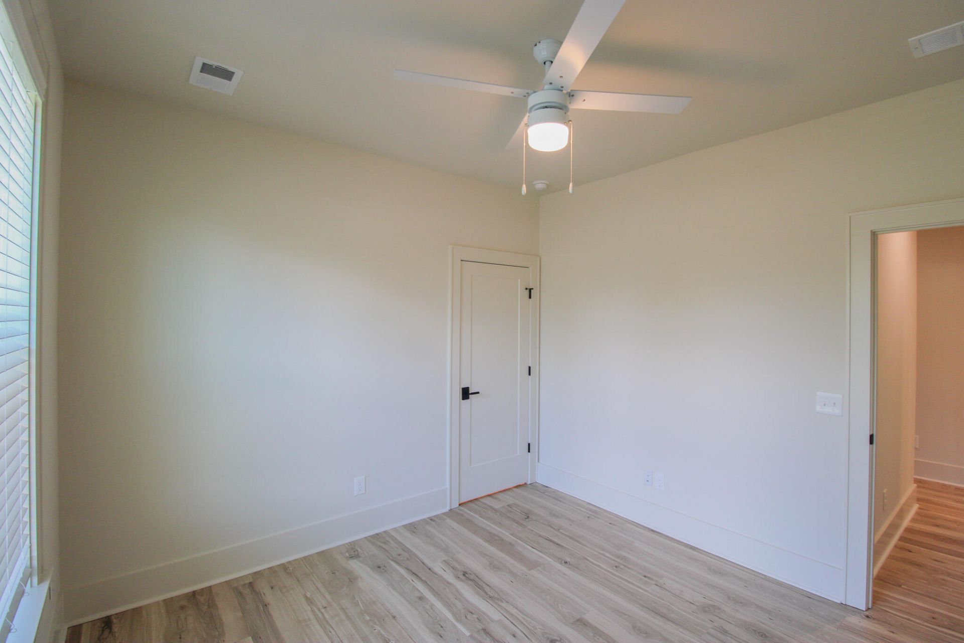 3633 Happyland Boulevard Photo 32