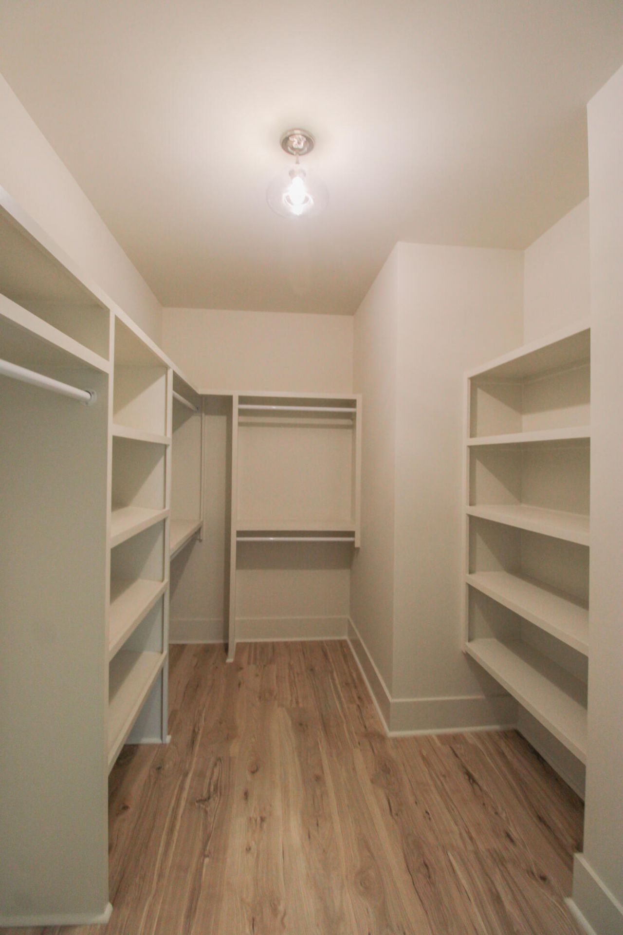 3633 Happyland Boulevard Photo 42