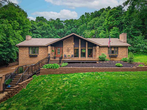 8544 Framewood Drive, Newburgh, IN 47630