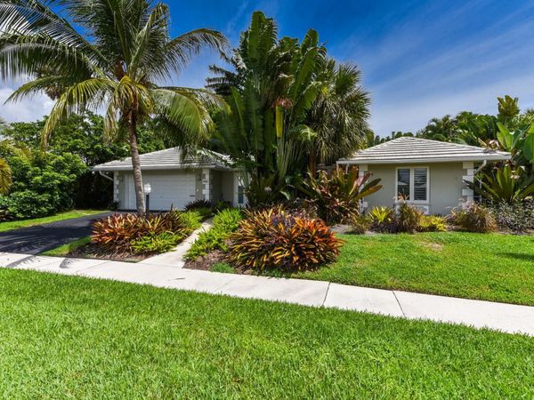 880 Hickory Terrace, Boca Raton, FL 33486
