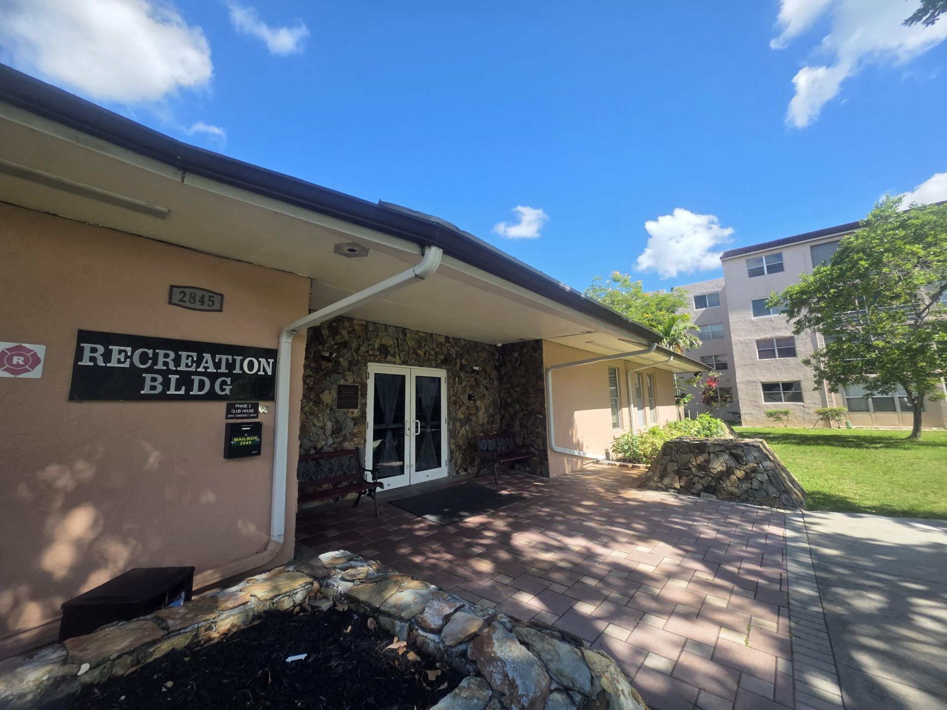 2851 Somerset Drive, Unit 208, Lauderdale Lakes, FL 33311 Photo