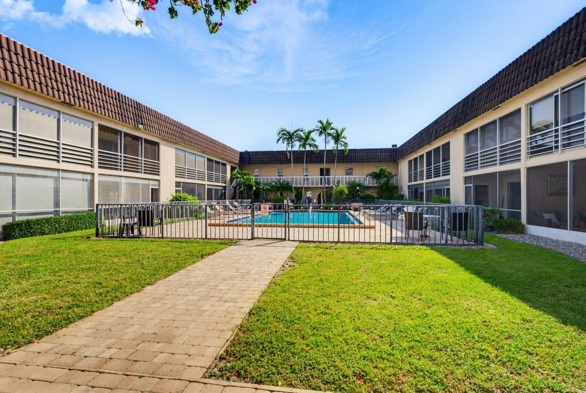 342 Southwind Drive, Unit 118, North Palm Beach, FL 33408 Photo