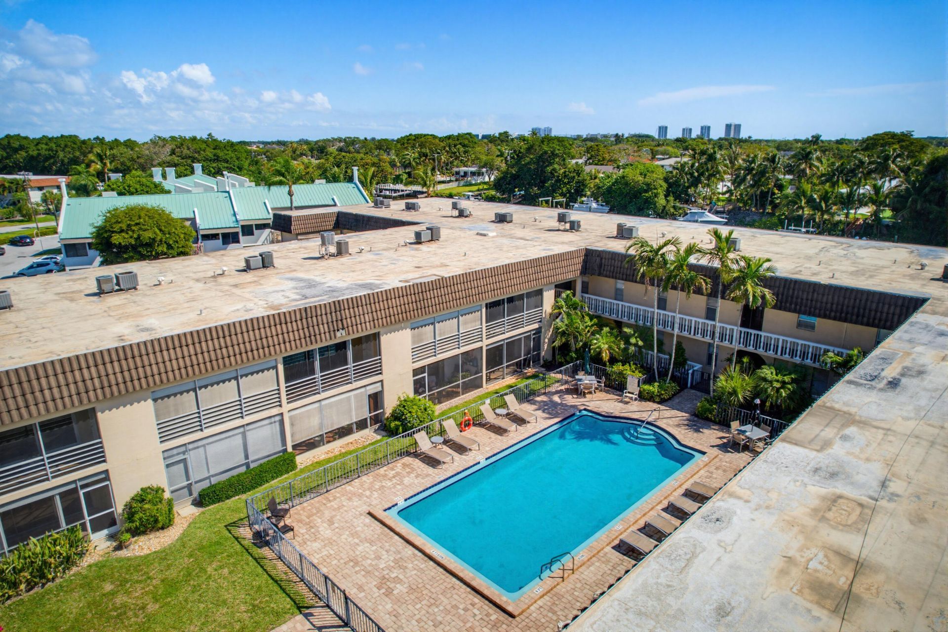 342 Southwind Drive, Unit 118, North Palm Beach, FL 33408 Photo