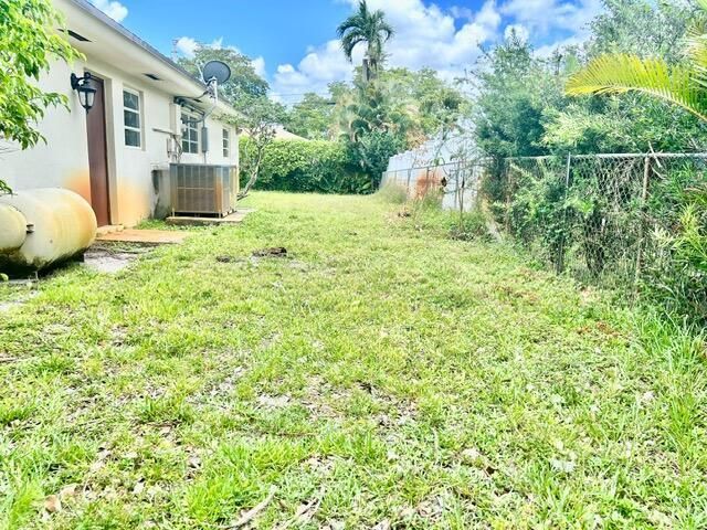 861 NW 72nd Avenue, Plantation, FL 33317 Photo