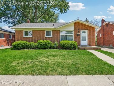 29636 Spoon Avenue, Madison Heights, MI 48071
