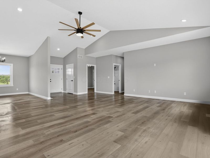 580 Trapp Lane, Hopewell, OH 43746 Photo 4