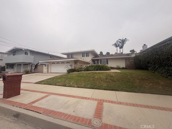 28058 Braidwood Dr, Rancho Palos Verdes, CA 90275