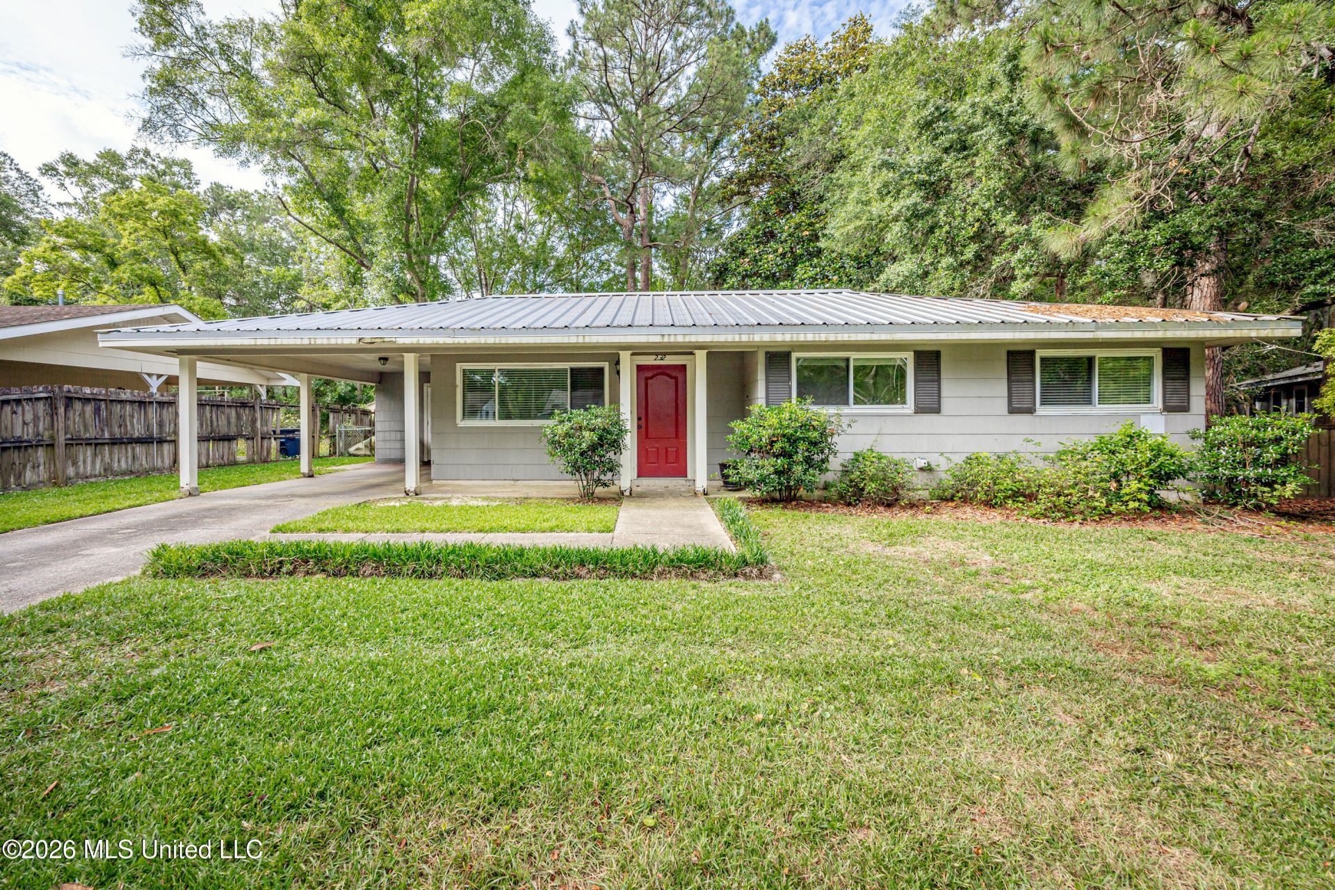 232 Woodland Circle, Ocean Springs, MS 39564 Main Photo