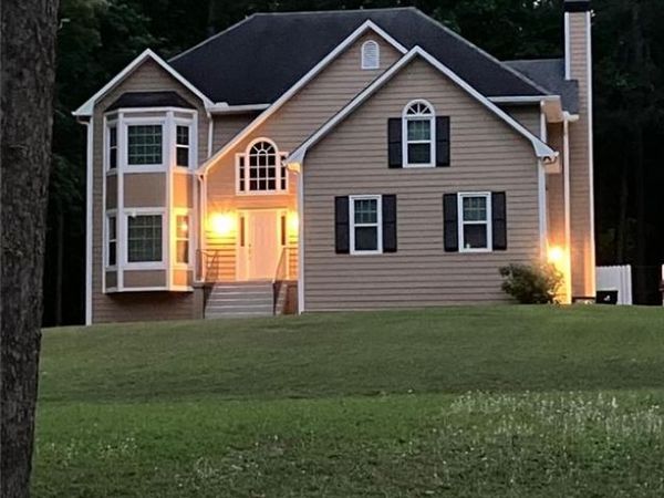 405 Ridgemont Drive , Fayetteville, GA 30215