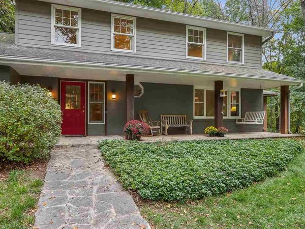 51 Lakeview Pl NE, Unit NA, Iowa City, IA 52240