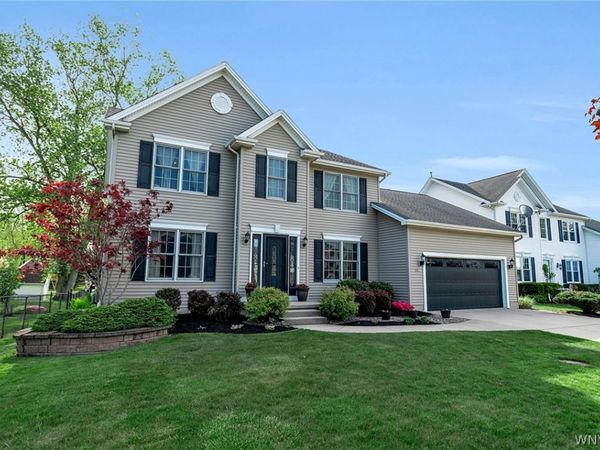16 S Parrish Court , Buffalo, NY 14228