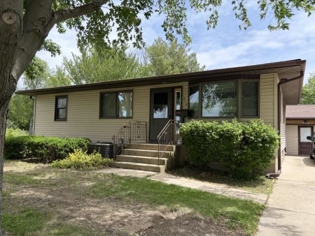 318 N 2nd Road, Tonica, IL 61370
