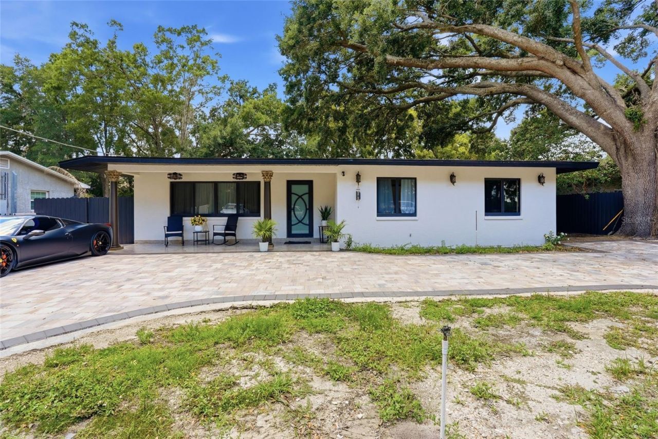 15040 Lake Magdalene Boulevard , Tampa, FL 33618 Photo