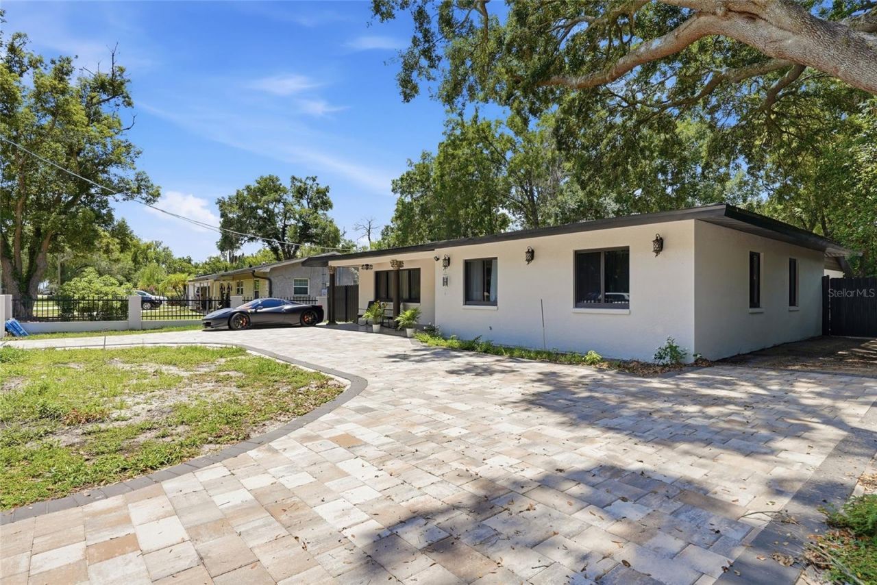 15040 Lake Magdalene Boulevard , Tampa, FL 33618 Photo