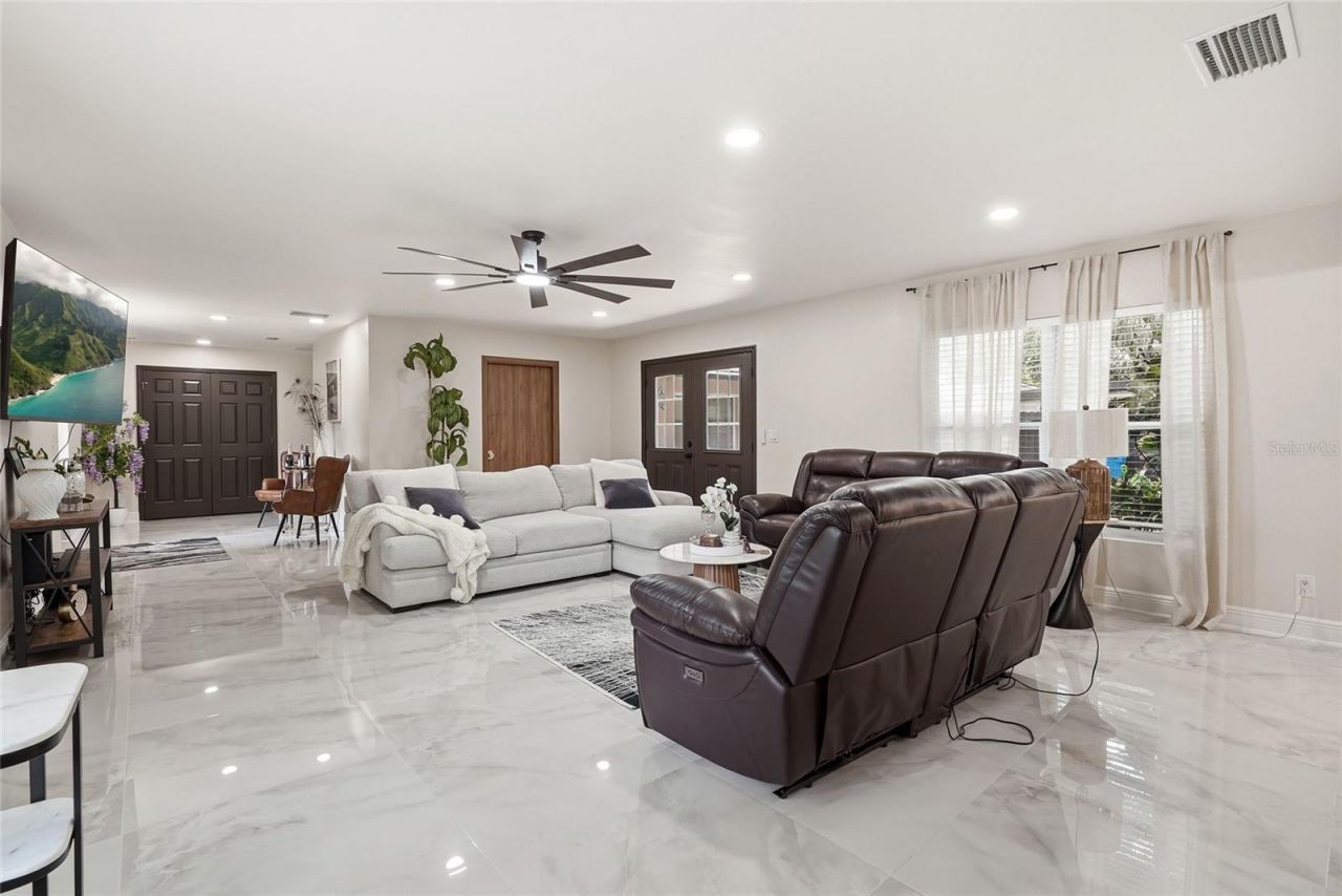 15040 Lake Magdalene Boulevard , Tampa, FL 33618 Photo