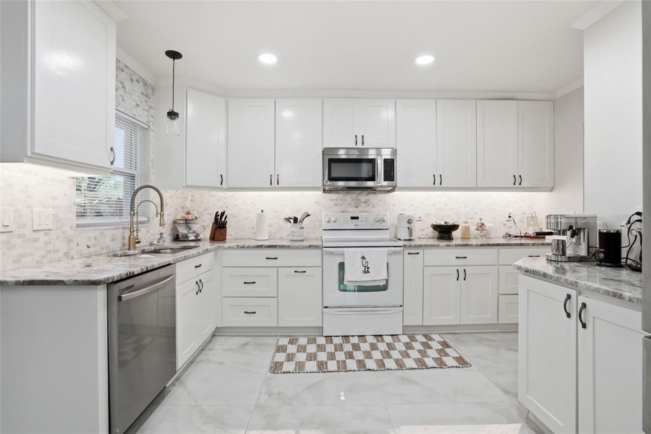 15040 Lake Magdalene Boulevard , Tampa, FL 33618 Photo
