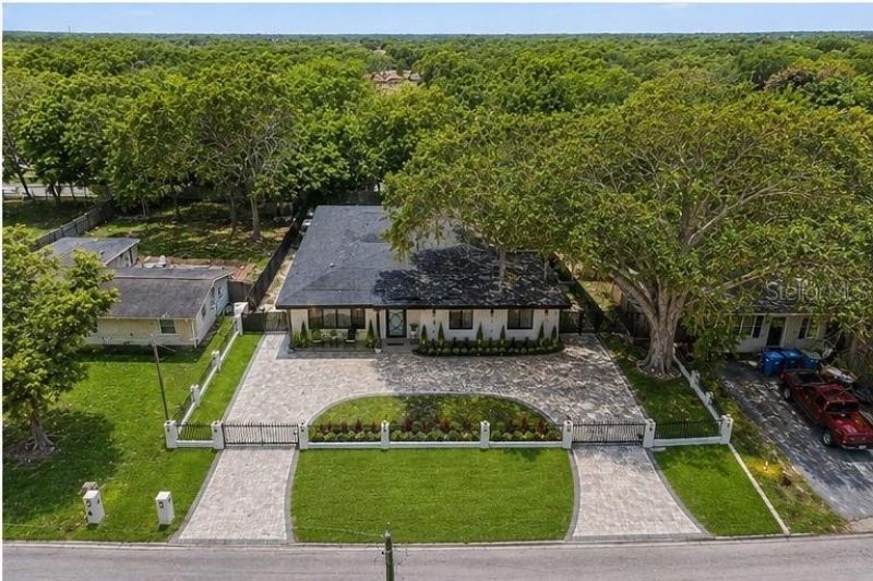 15040 Lake Magdalene Boulevard , Tampa, FL 33618 Photo