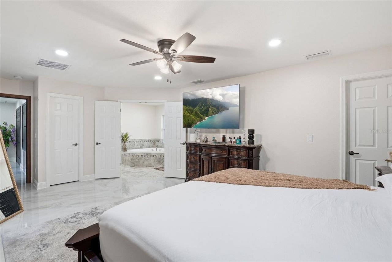 15040 Lake Magdalene Boulevard , Tampa, FL 33618 Photo