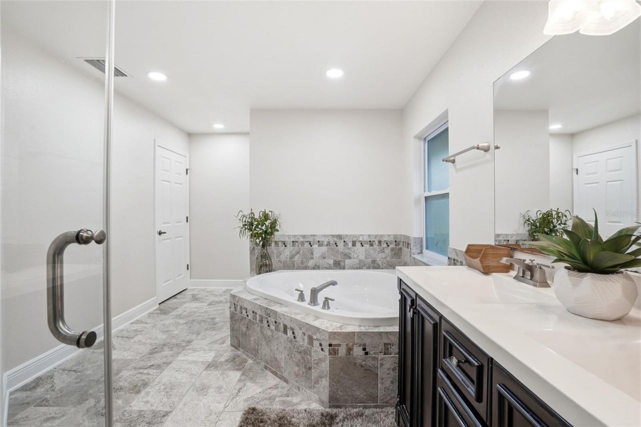 15040 Lake Magdalene Boulevard , Tampa, FL 33618 Photo