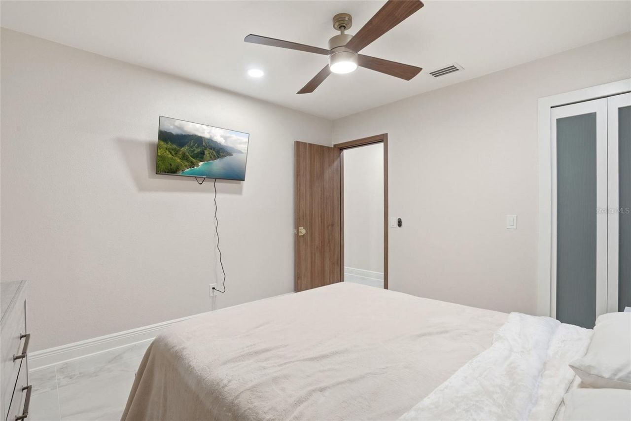 15040 Lake Magdalene Boulevard , Tampa, FL 33618 Photo