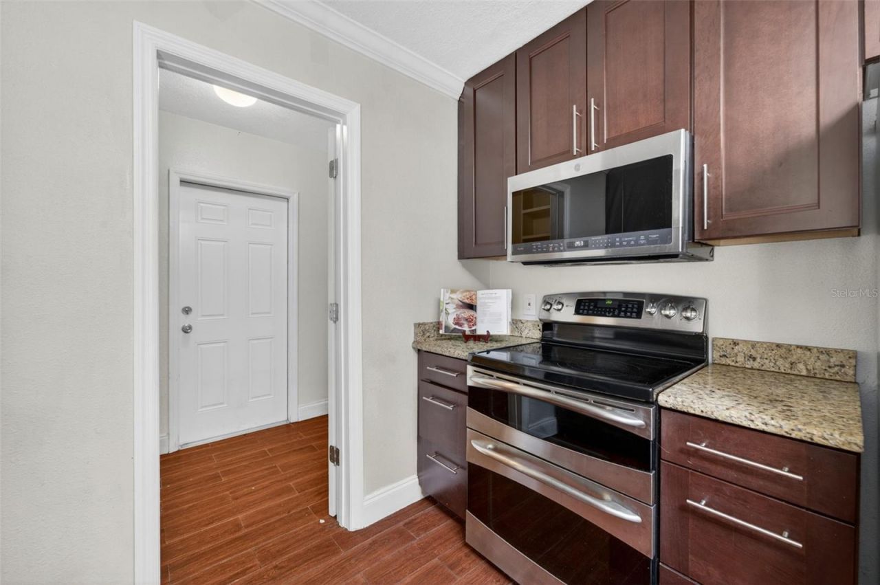 1009 Lake Bell Drive, Winter Park, FL 32789 Photo