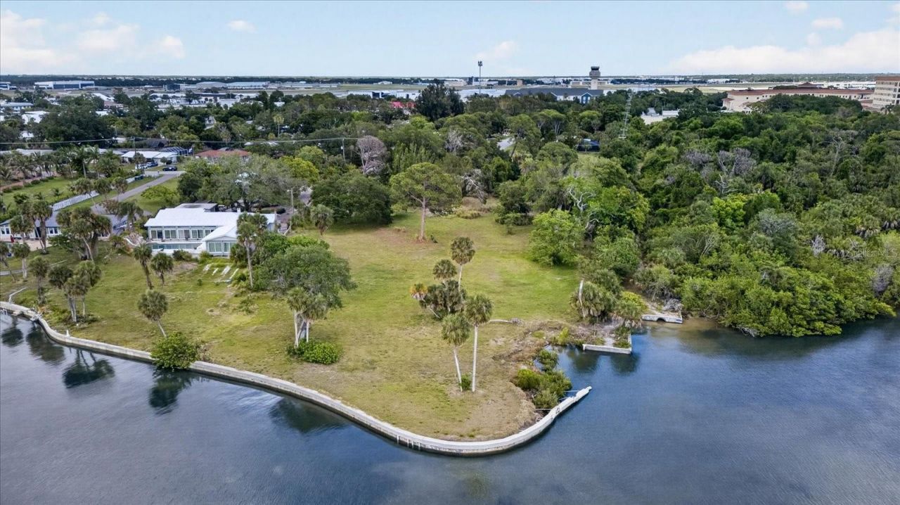 8258 Longbay Blvd, Sarasota, FL 34243 Photo