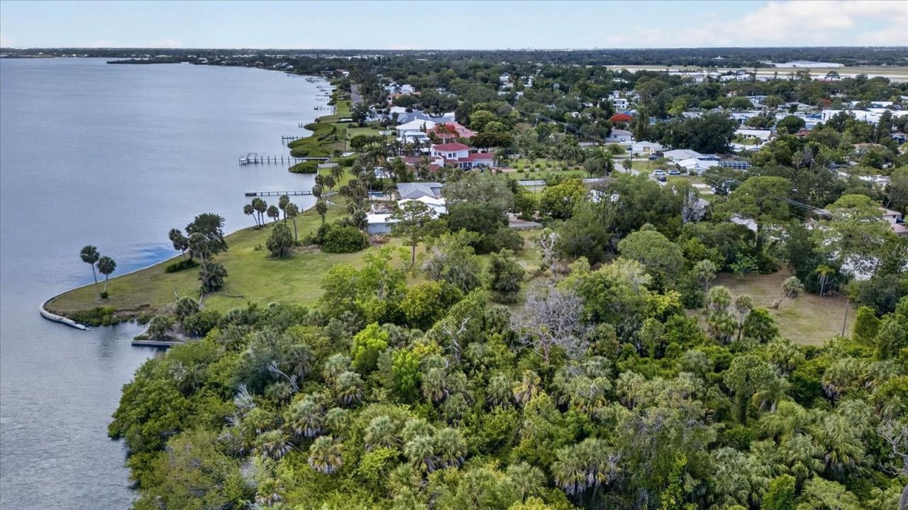 8258 Longbay Blvd, Sarasota, FL 34243 Photo