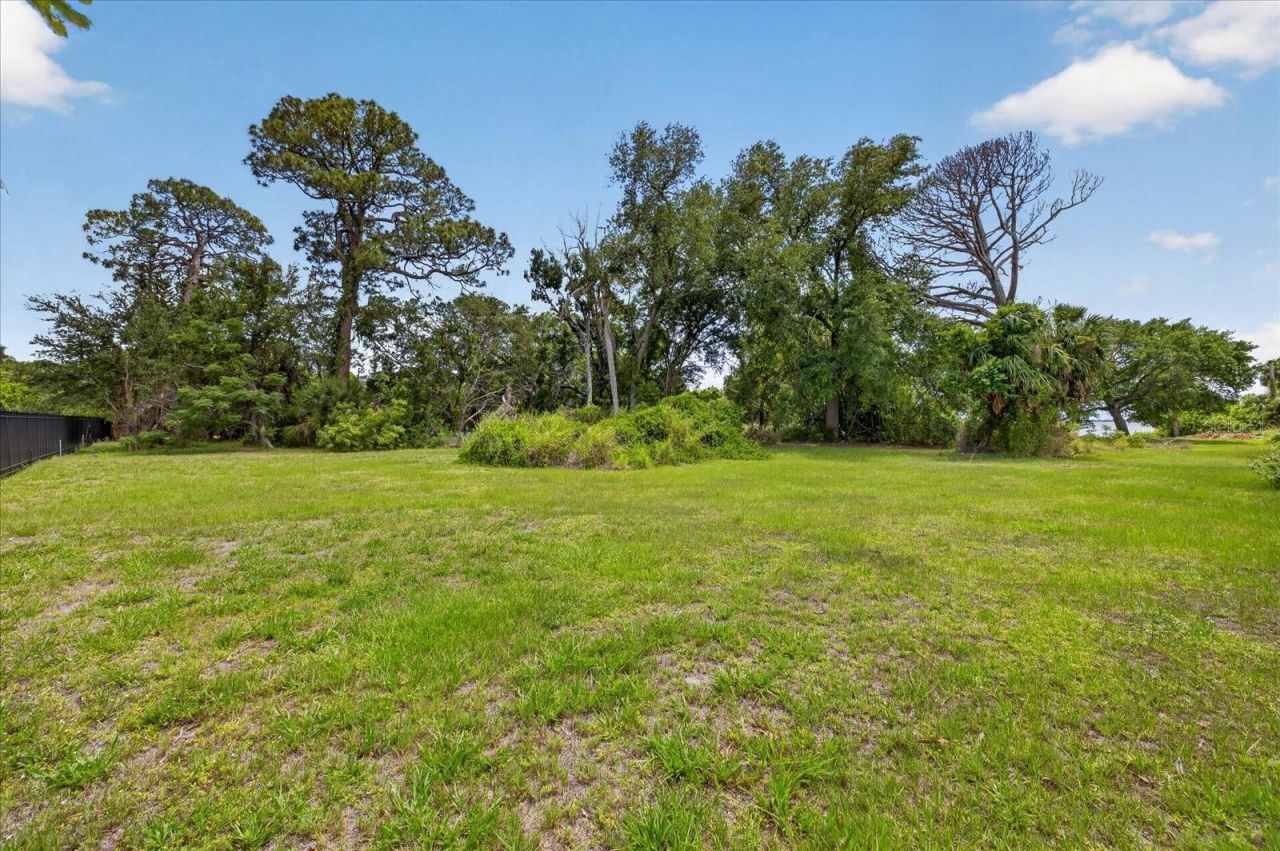8258 Longbay Blvd, Sarasota, FL 34243 Photo