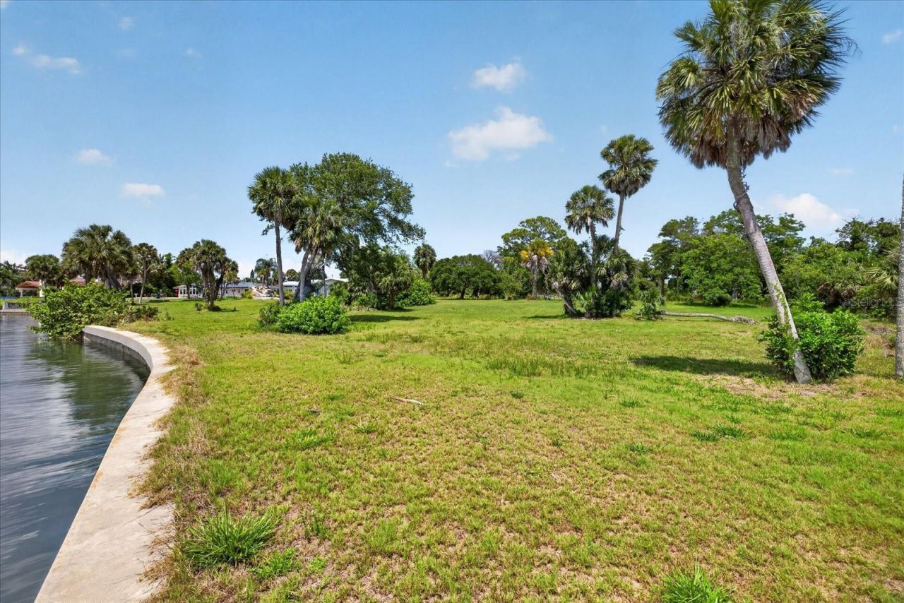 8258 Longbay Blvd, Sarasota, FL 34243 Photo
