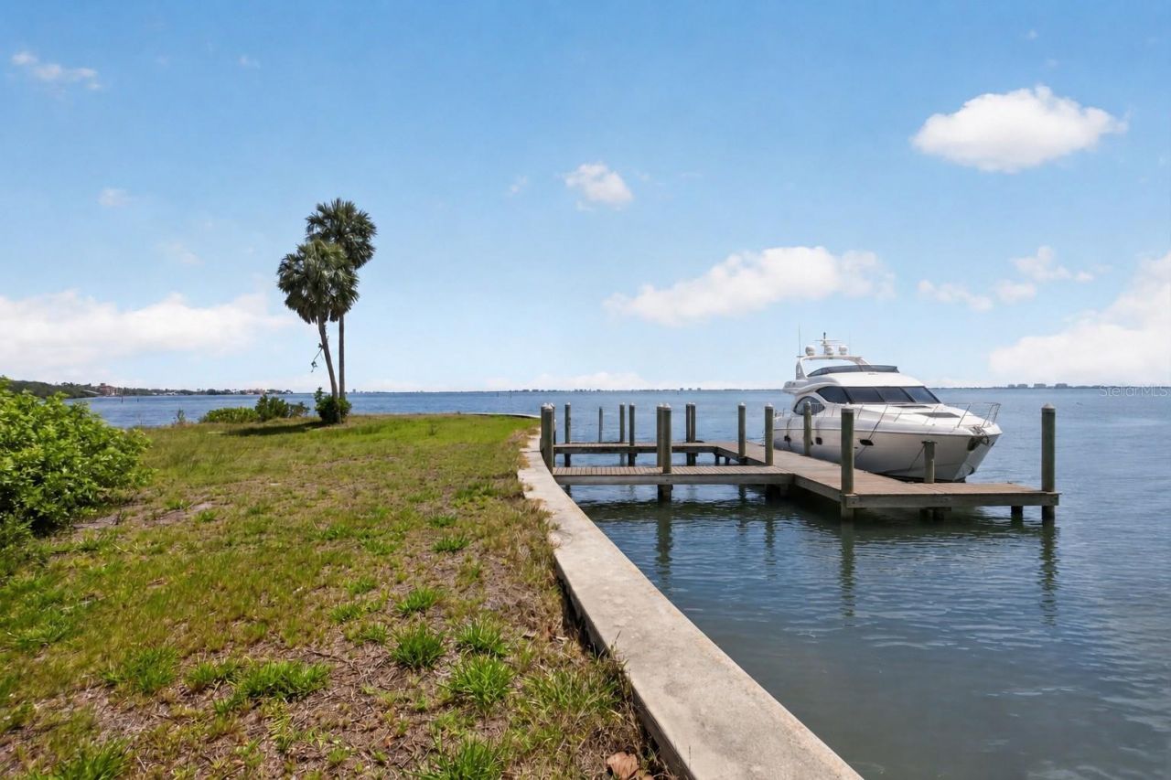 8258 Longbay Blvd, Sarasota, FL 34243 Photo