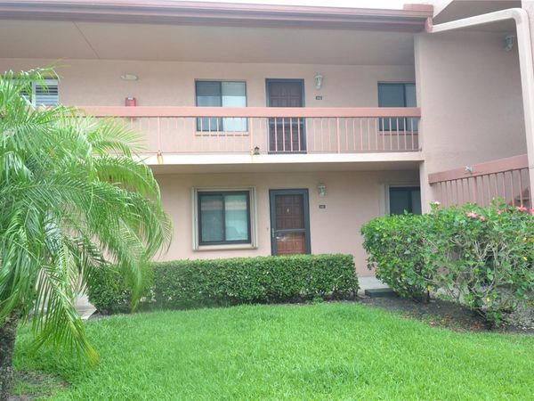 161 LAKESIDE DRIVE , OLDSMAR, FL 34677