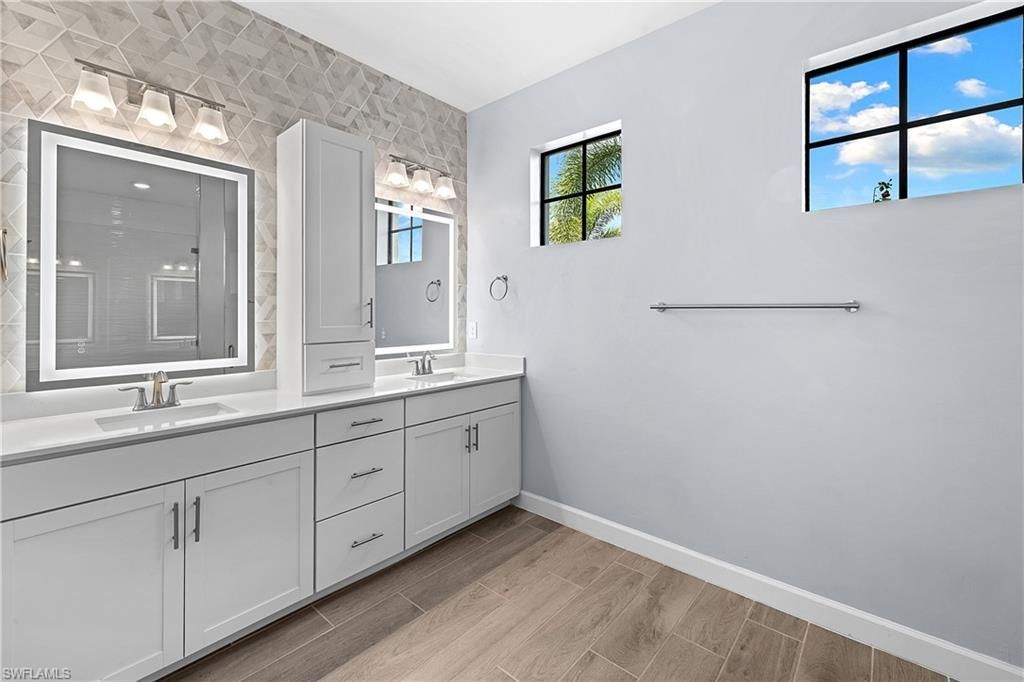 20475 Napa Loop, Estero, FL 33928 Photo
