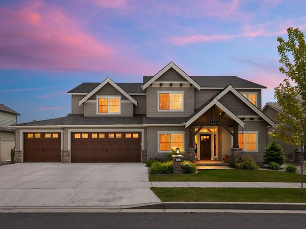 1527 S Morningside Heights Dr, Greenacres, WA 99016