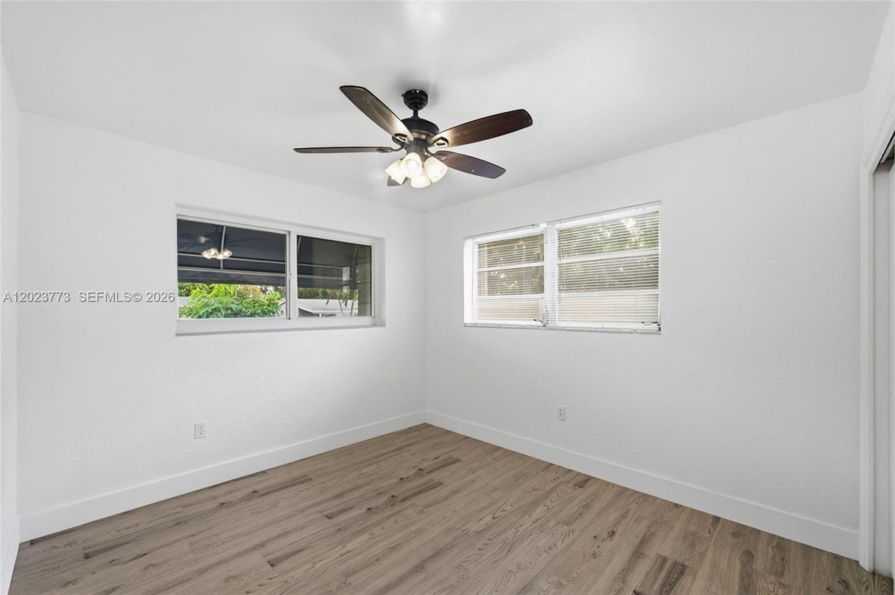 2780 NW 25th St, Fort Lauderdale, FL 33311 Photo