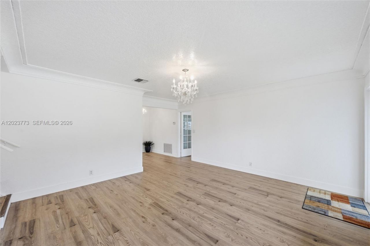 2780 NW 25th St, Fort Lauderdale, FL 33311 Photo
