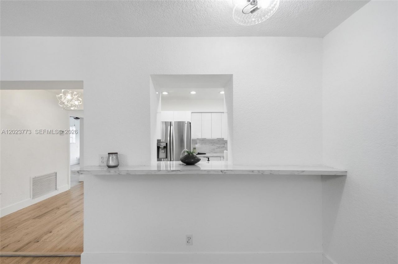 2780 NW 25th St, Fort Lauderdale, FL 33311 Photo